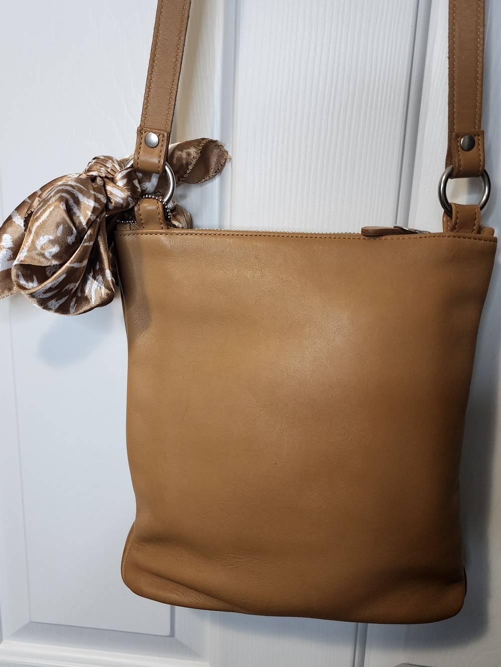 Coach Vintage Chelsea Slim Tan Leather Crossbody - Picture 11 of 11